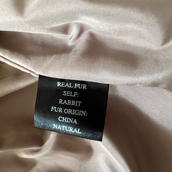 Genuine Rabbit Fur Crop Vest - Picture 8 of 8